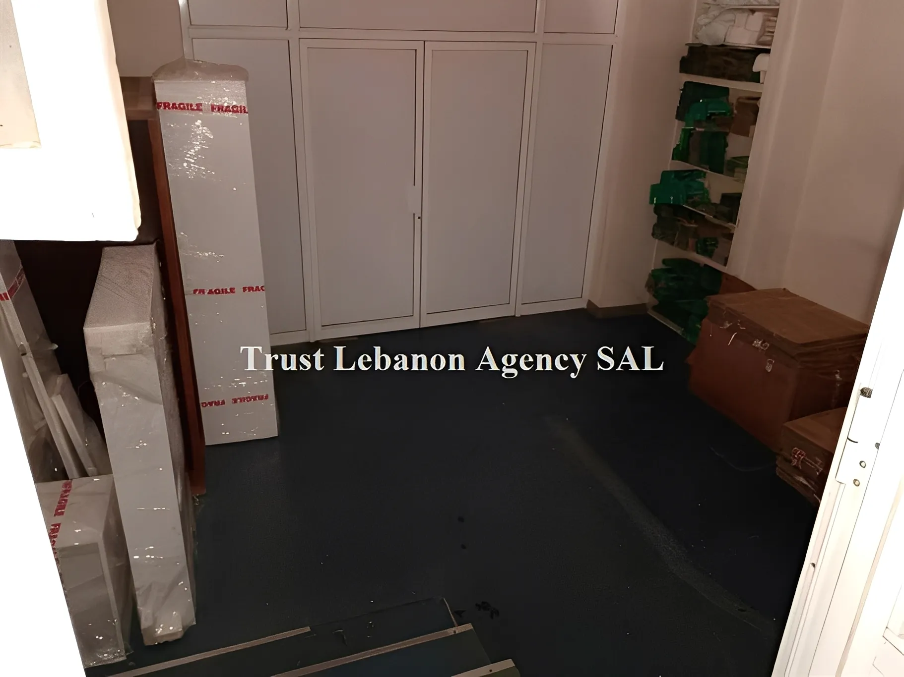 Commercial Property For Rent in Beirut, Badaro