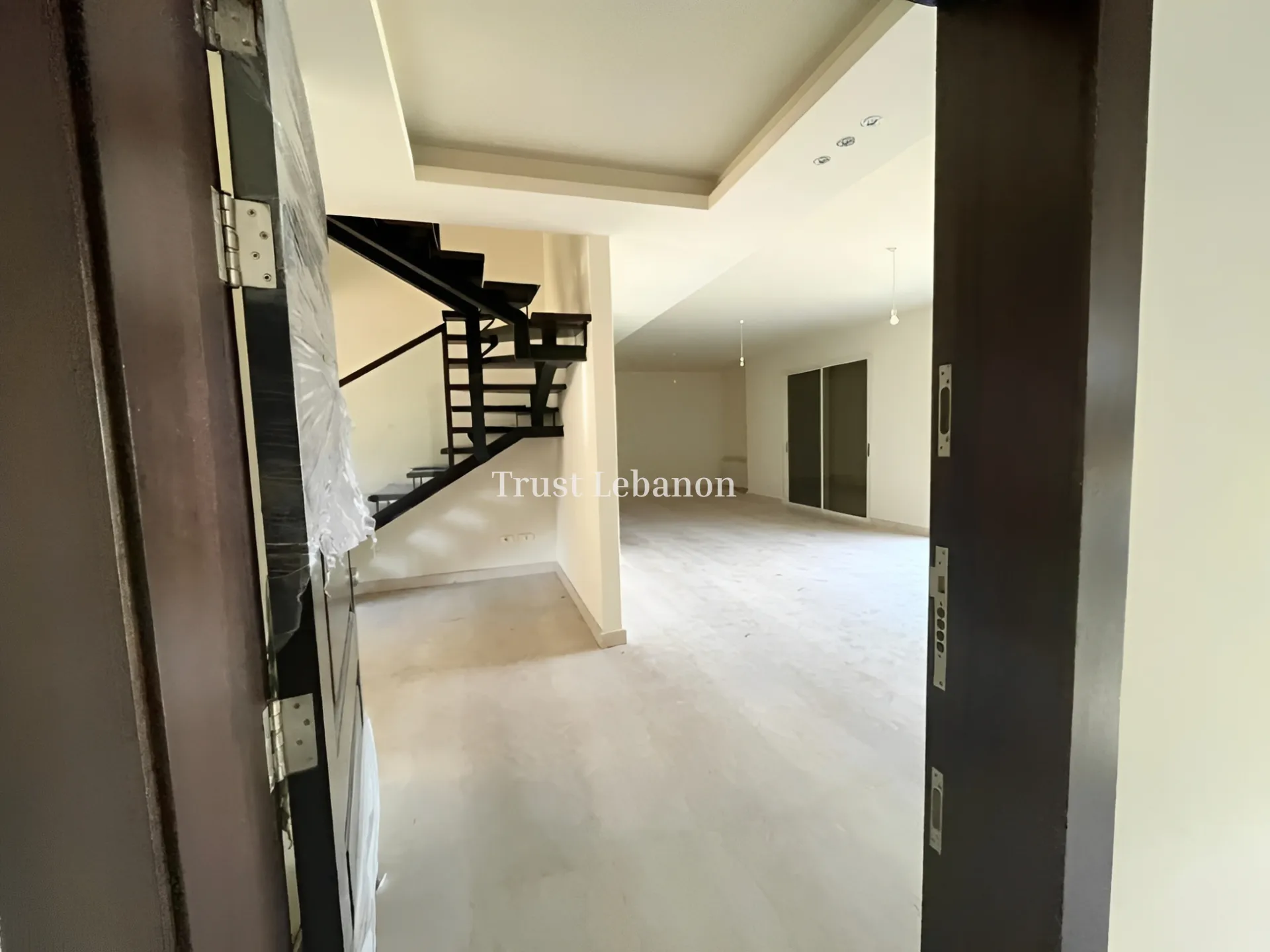 Duplex for sale in Qornet El Hamra