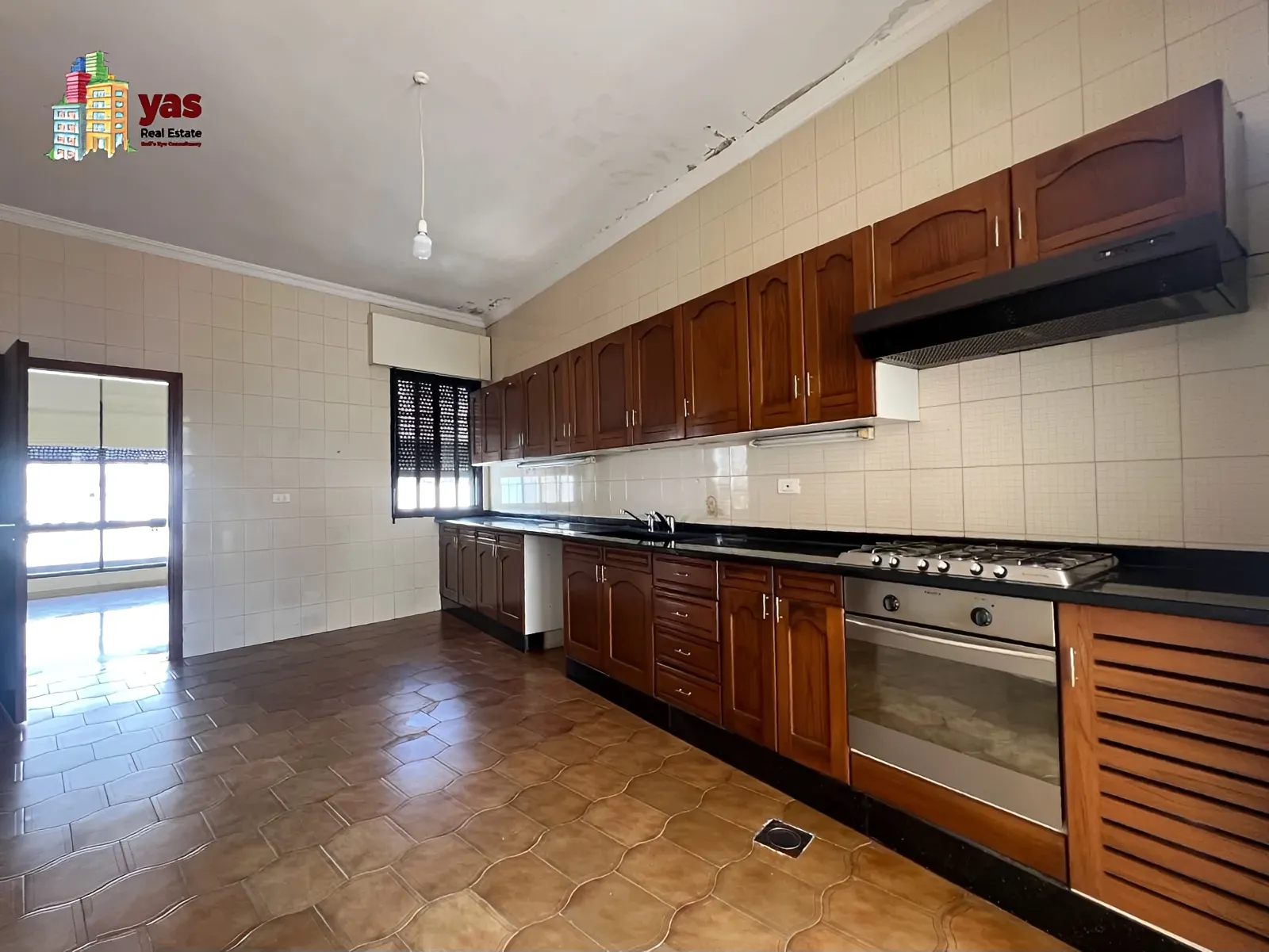 Apartment for Rent in Adonis - 3 bed, 4 bath