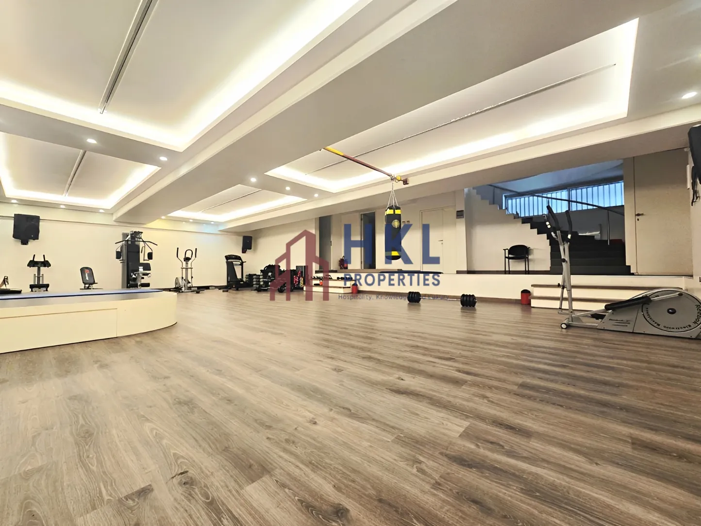 Showroom for rent in Achrafieh