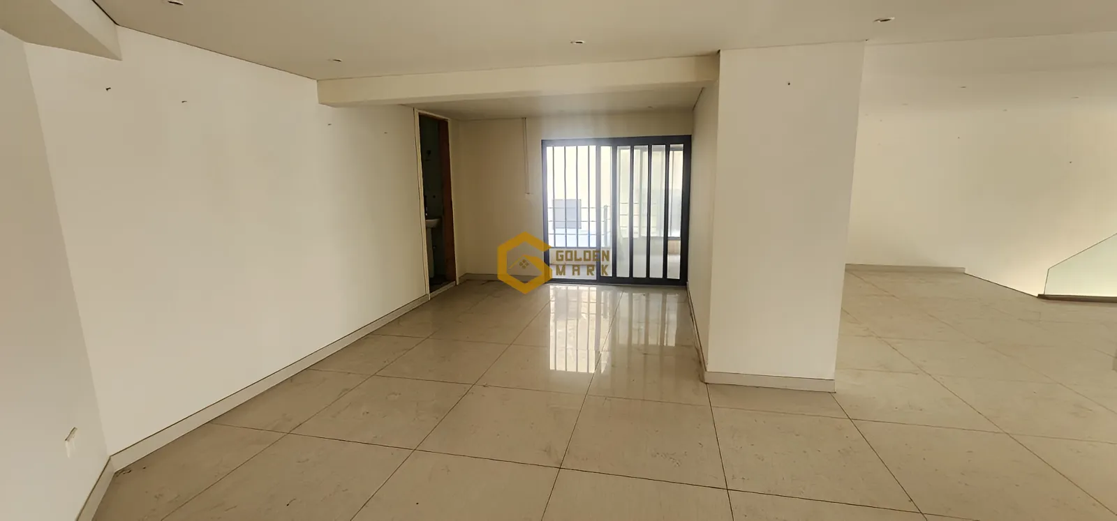Shop for rent in Mansourieh
