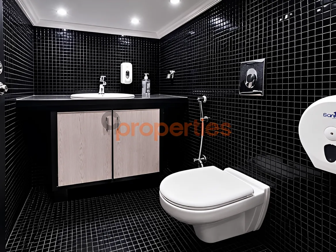 Shop for rent in Ramleh Al Bayda, Beirut, Lebanon