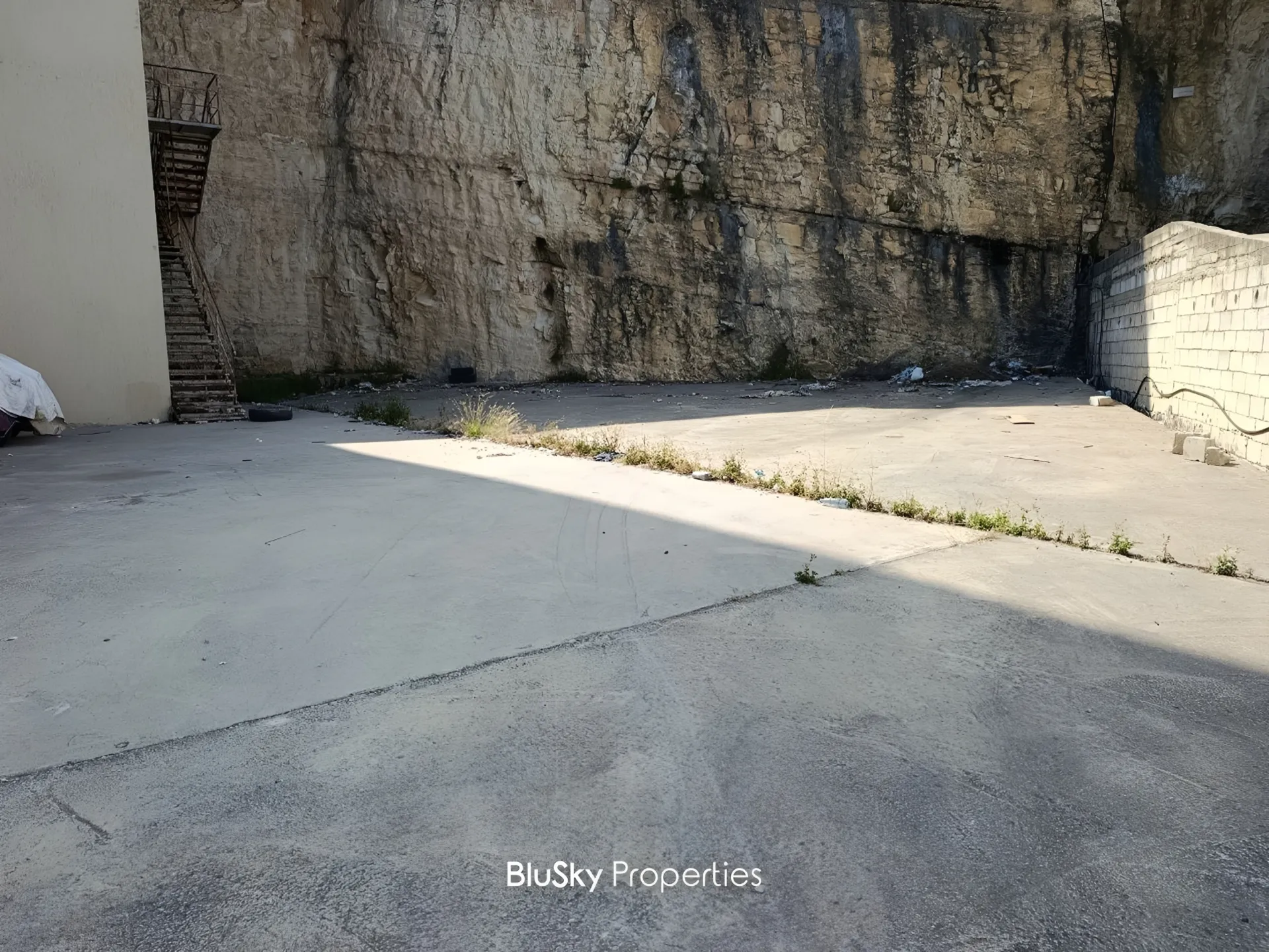 Warehouse for rent in Halat, lebanon
