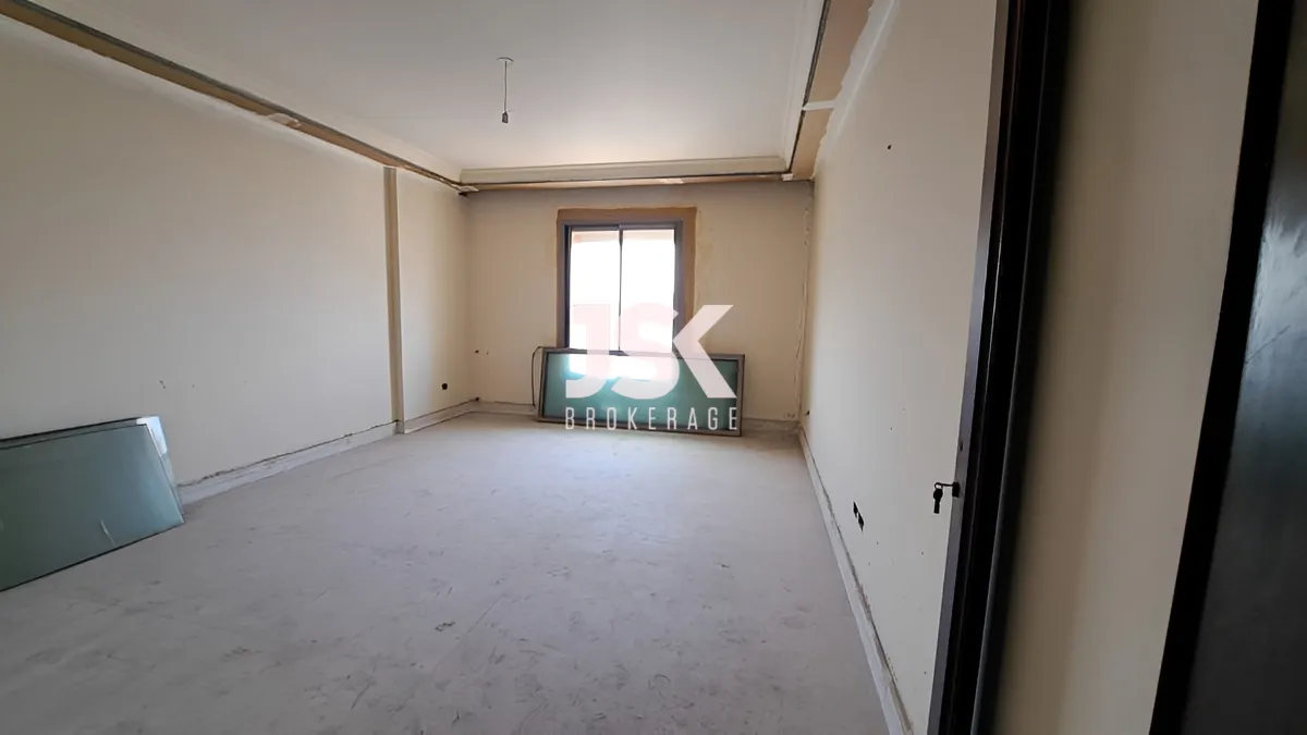 Apartment for Sale in Ramleh Al Bayda, Beirut, Lebanon - 4 bed, 4 bath