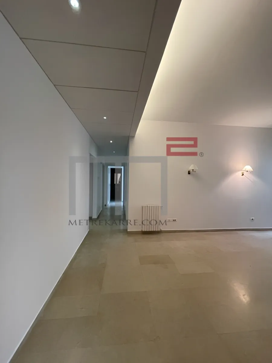 Apartment for rent in Furn El Hayek