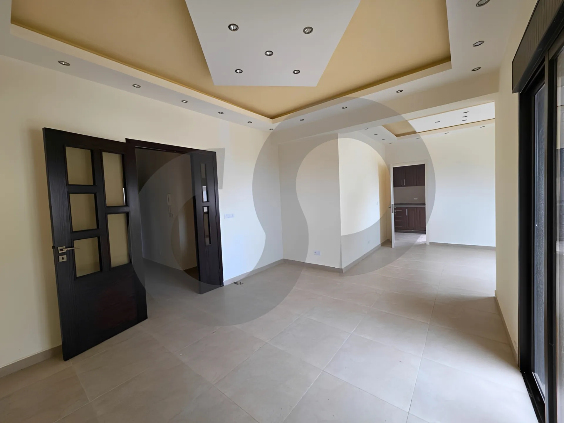 Apartment for Sale in Blat - 3 bed, 2 bath
