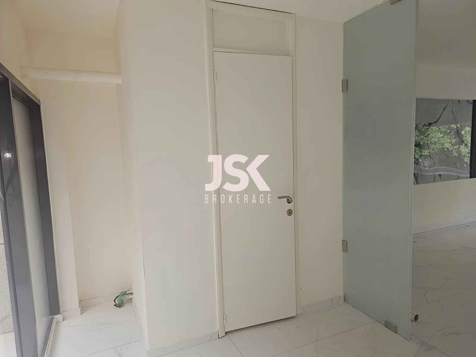 Shop for Rent in Sin El Fil
