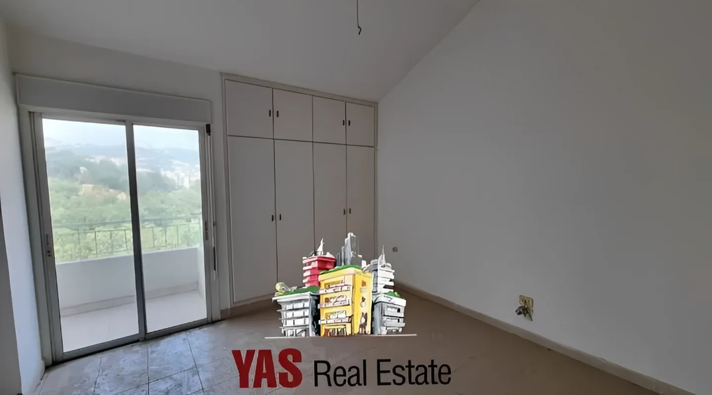 Apartment for Sale in Ballouneh - 4 bed, 4 bath