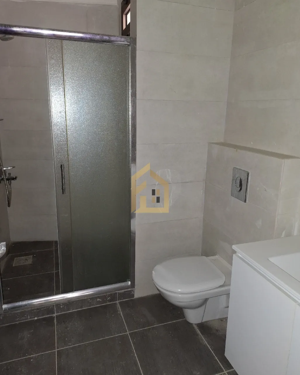 Triplex for sale in Baabdat, Lebanon