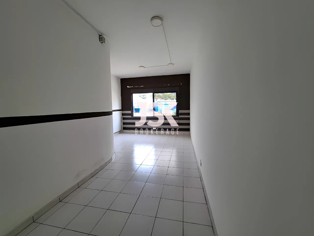 Commercial for rent in Adma w Dafnah