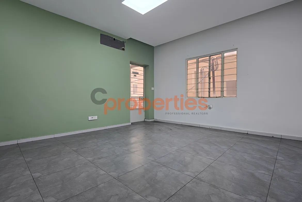 Office for Rent in Forn El Chebbak