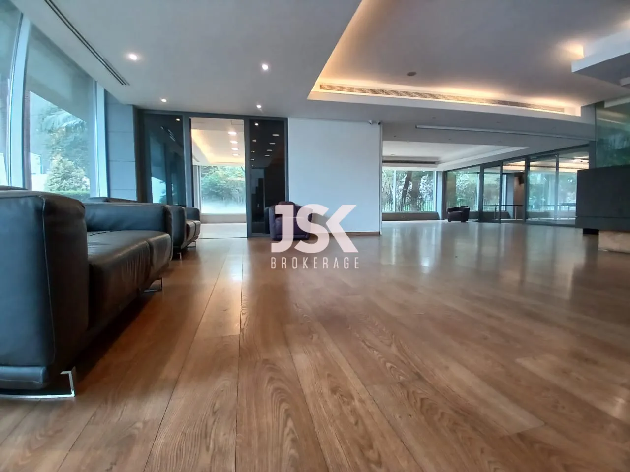 Office for Rent in Horch Tabet