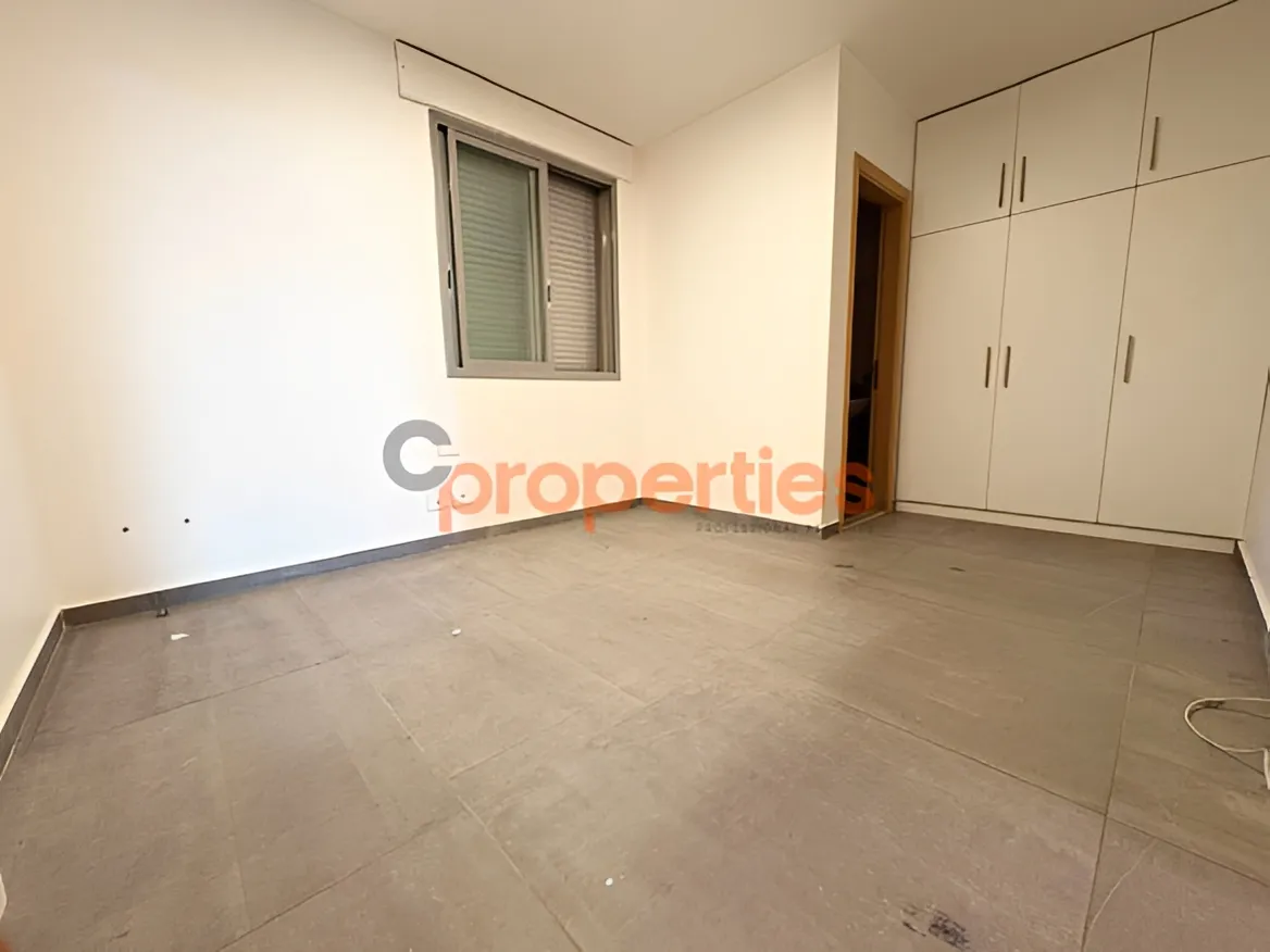 Apartment for Rent in Louaizeh