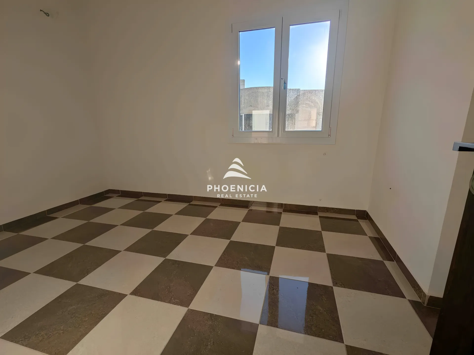 Apartment for Sale in Halat