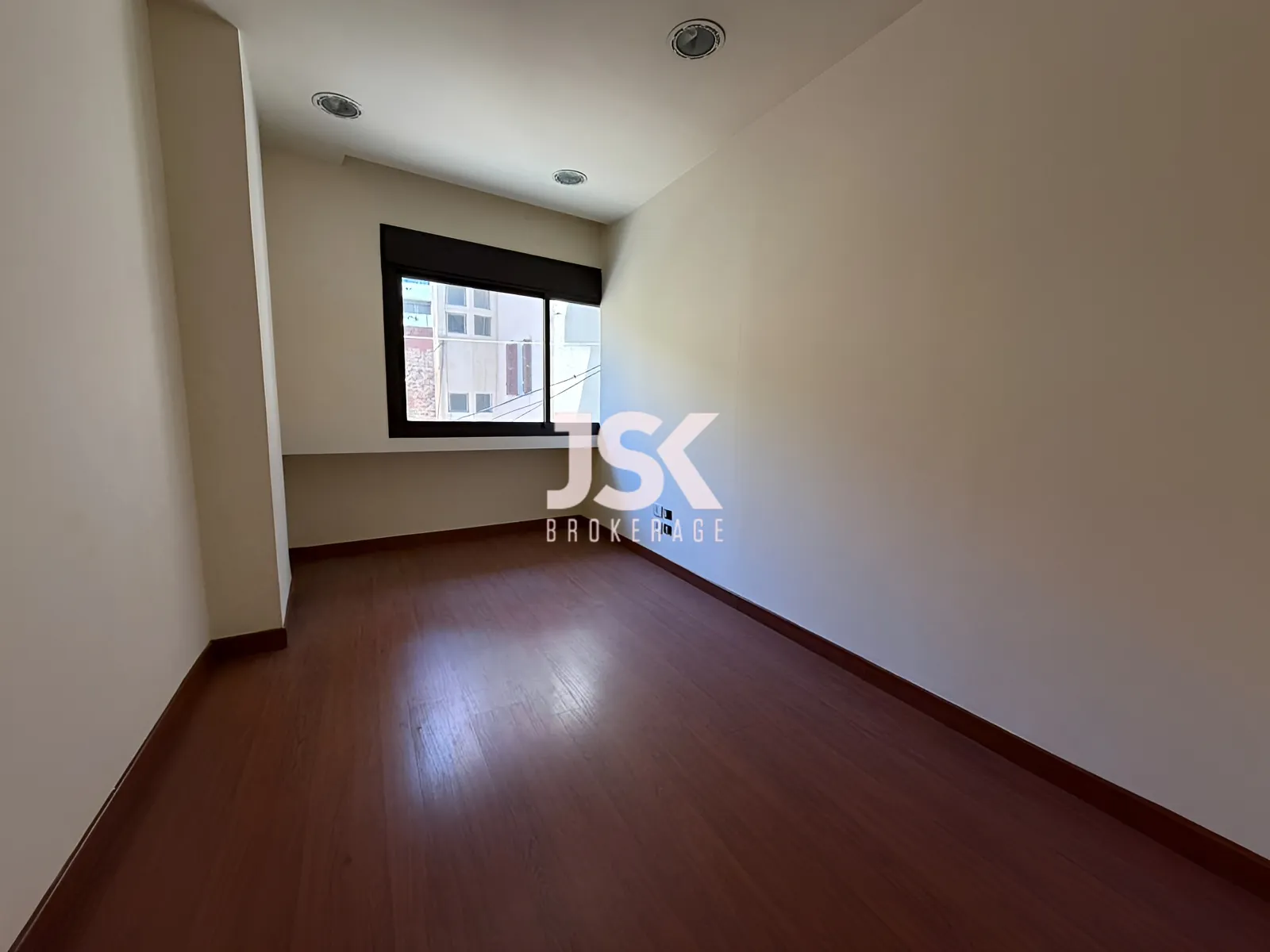 Office for Rent in Achrafieh