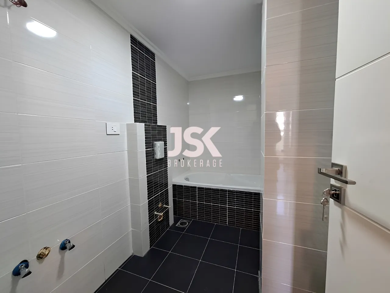 Apartment for Sale in Sahel Aalma