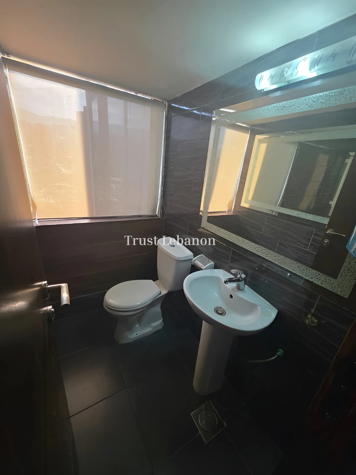 Office for rent in Baouchriyeh, Lebanon