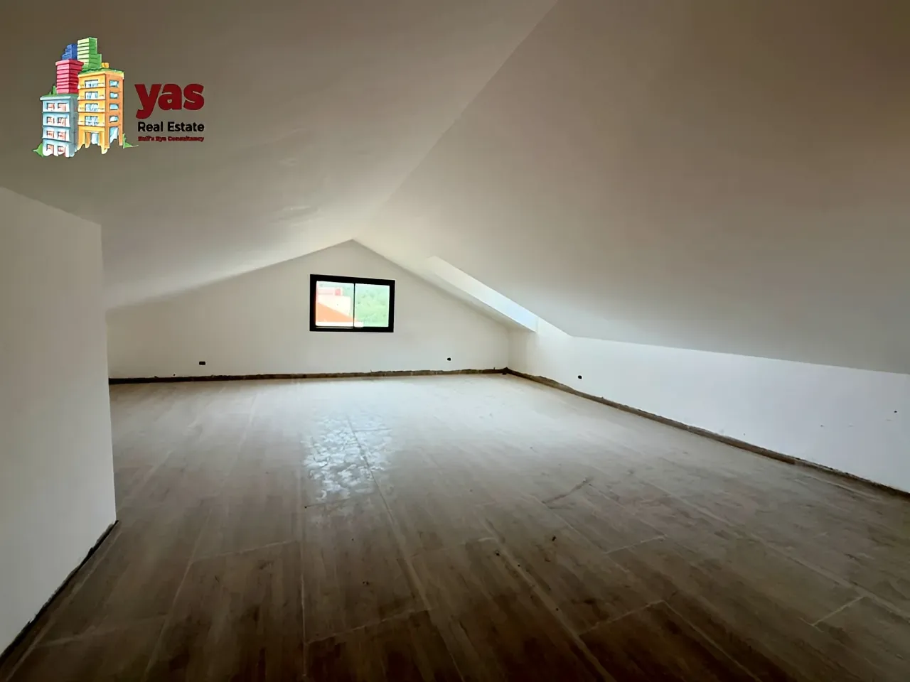 Apartment for Sale in Ballouneh