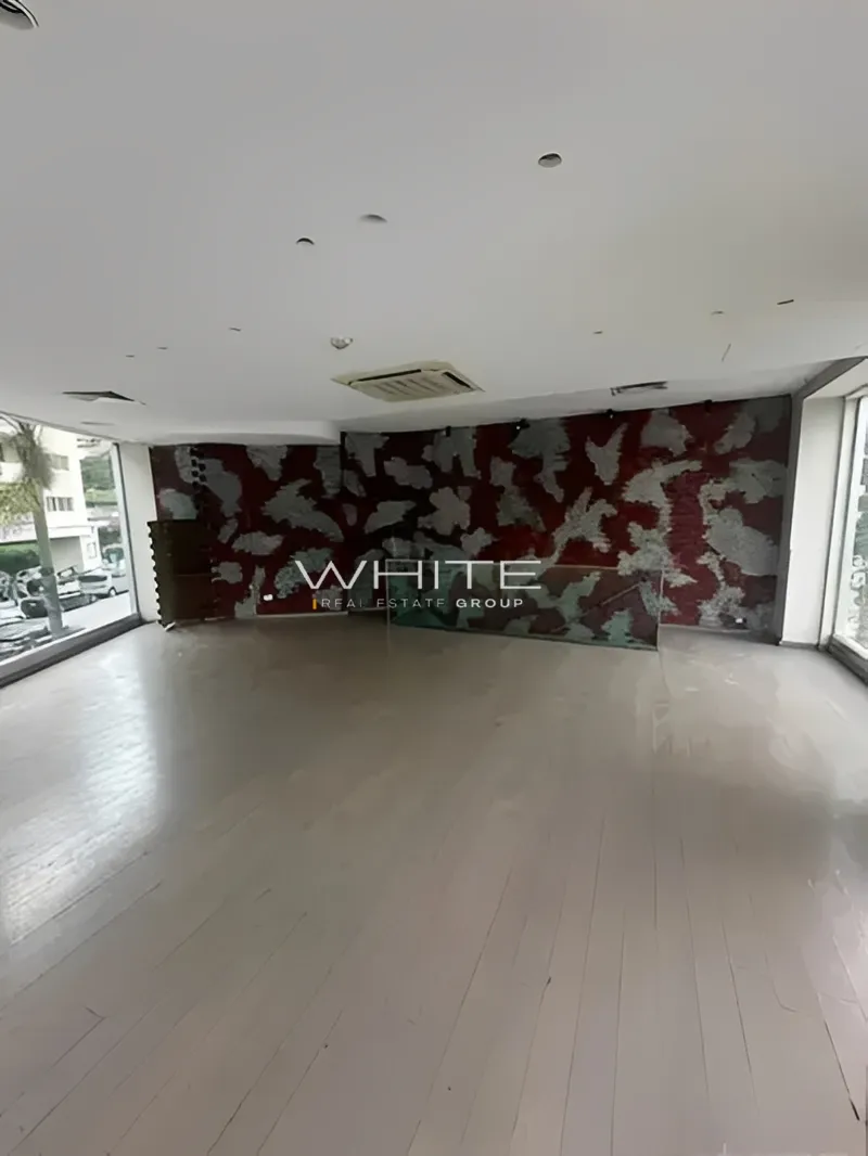 Shop For Rent in Verdun