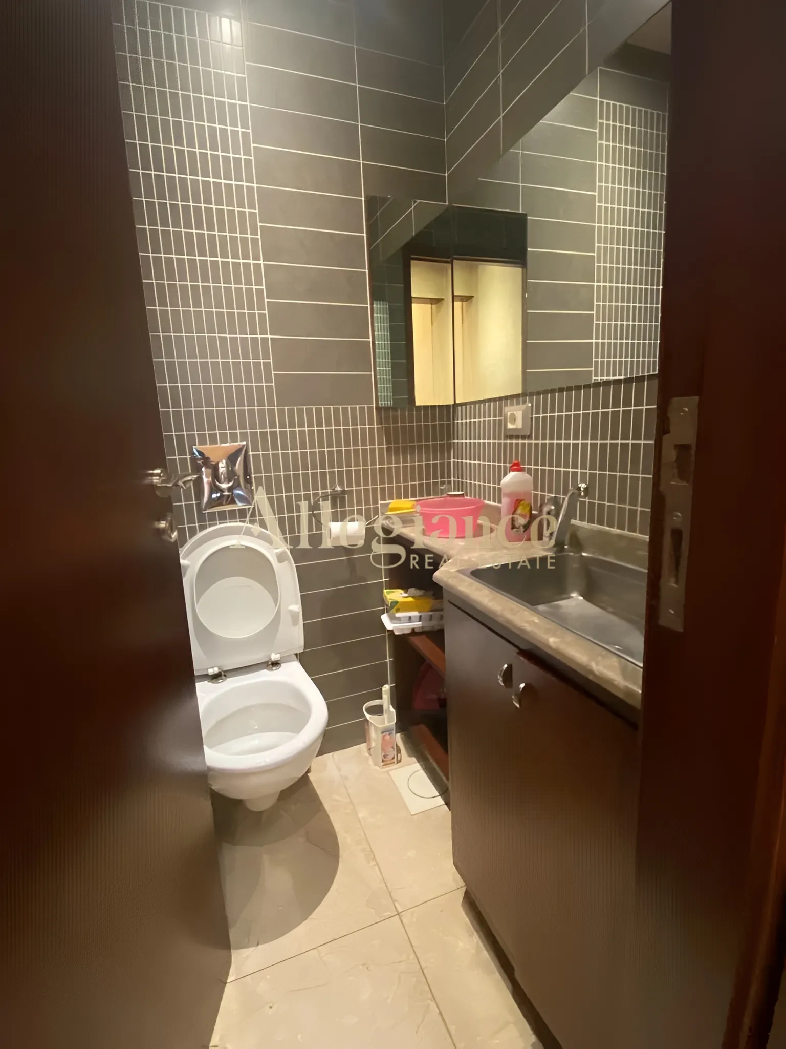 Office for sale in Zalqa
