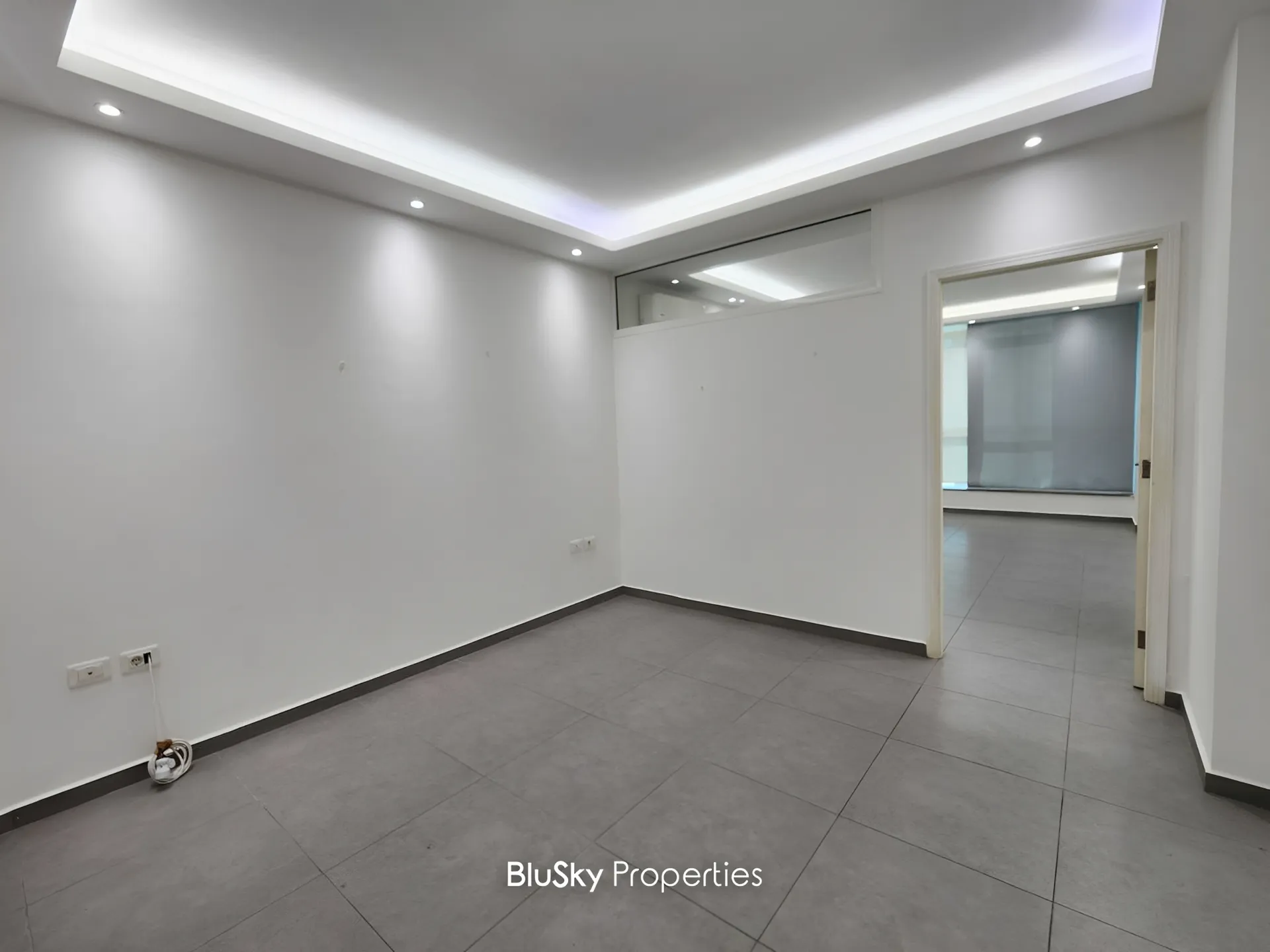 Office for rent in Dekwaneh, lebanon