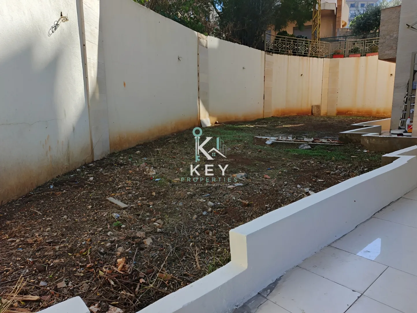 Apartment for sale in Jouret El Ballout, Lebanon - 3 bed, 3 bath