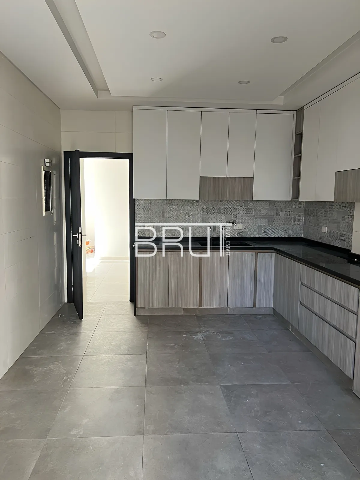 Apartment for Sale in Zouk Mosbeh