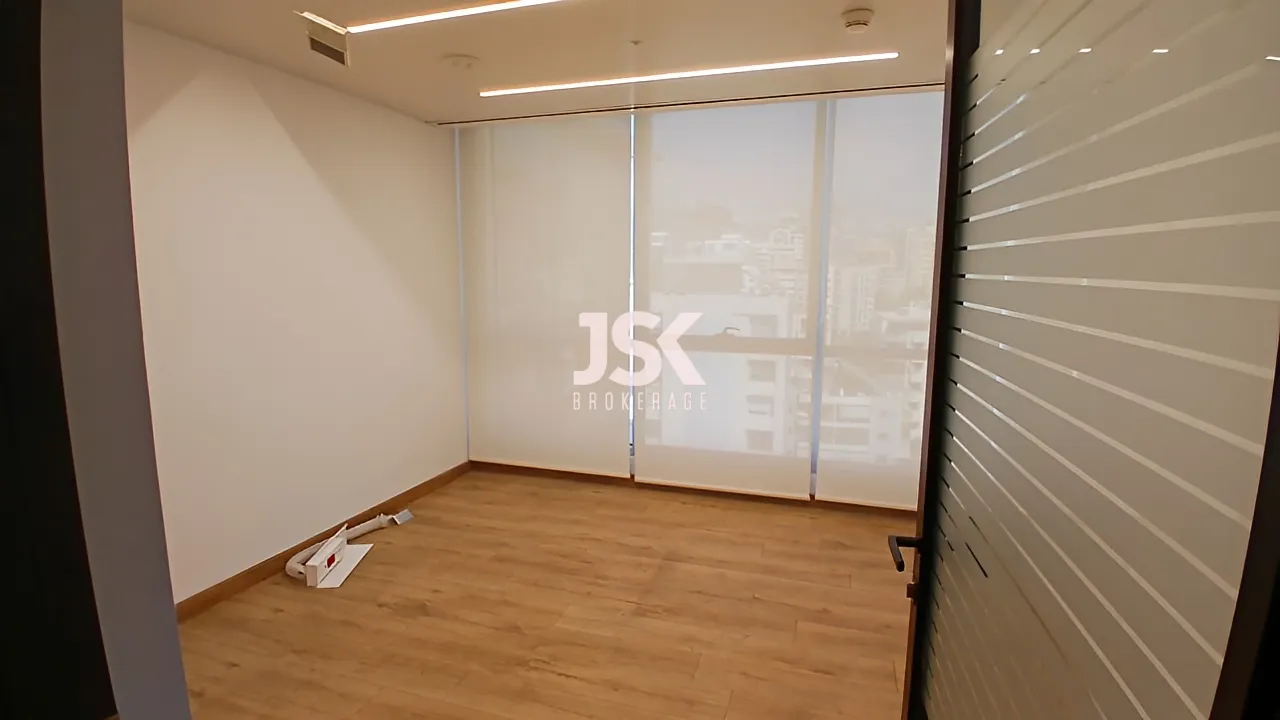 Office for Sale in Sin El Fil