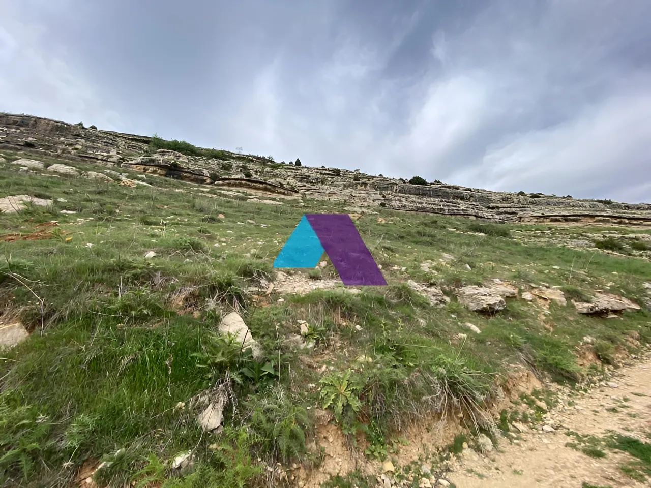 Land for Sale in Hrajel