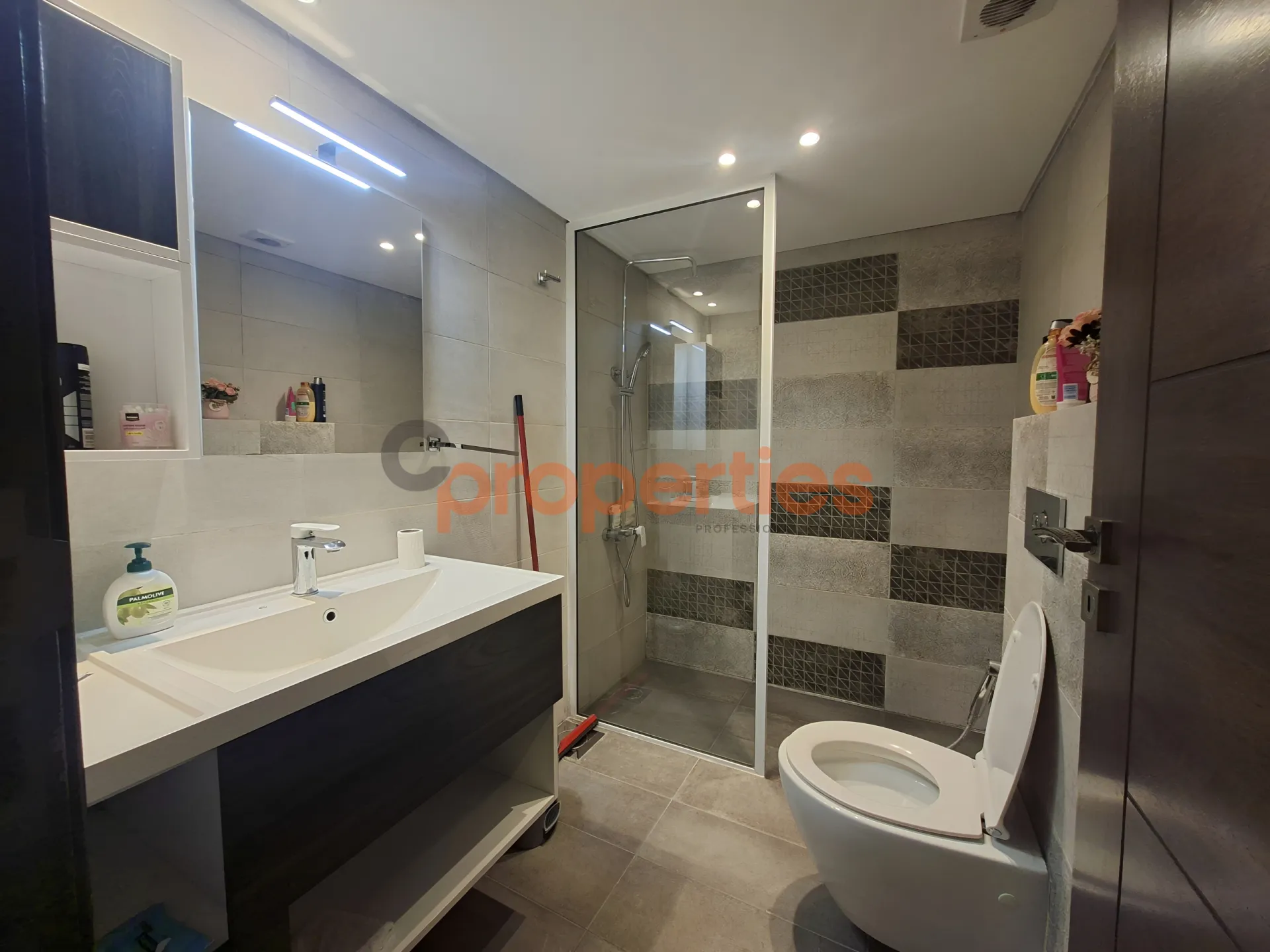 Apartment for Sale in Halat