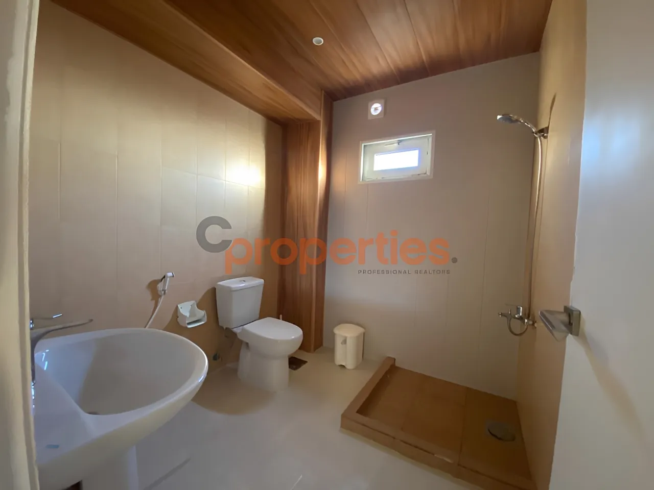 Office for Rent in Naqqache