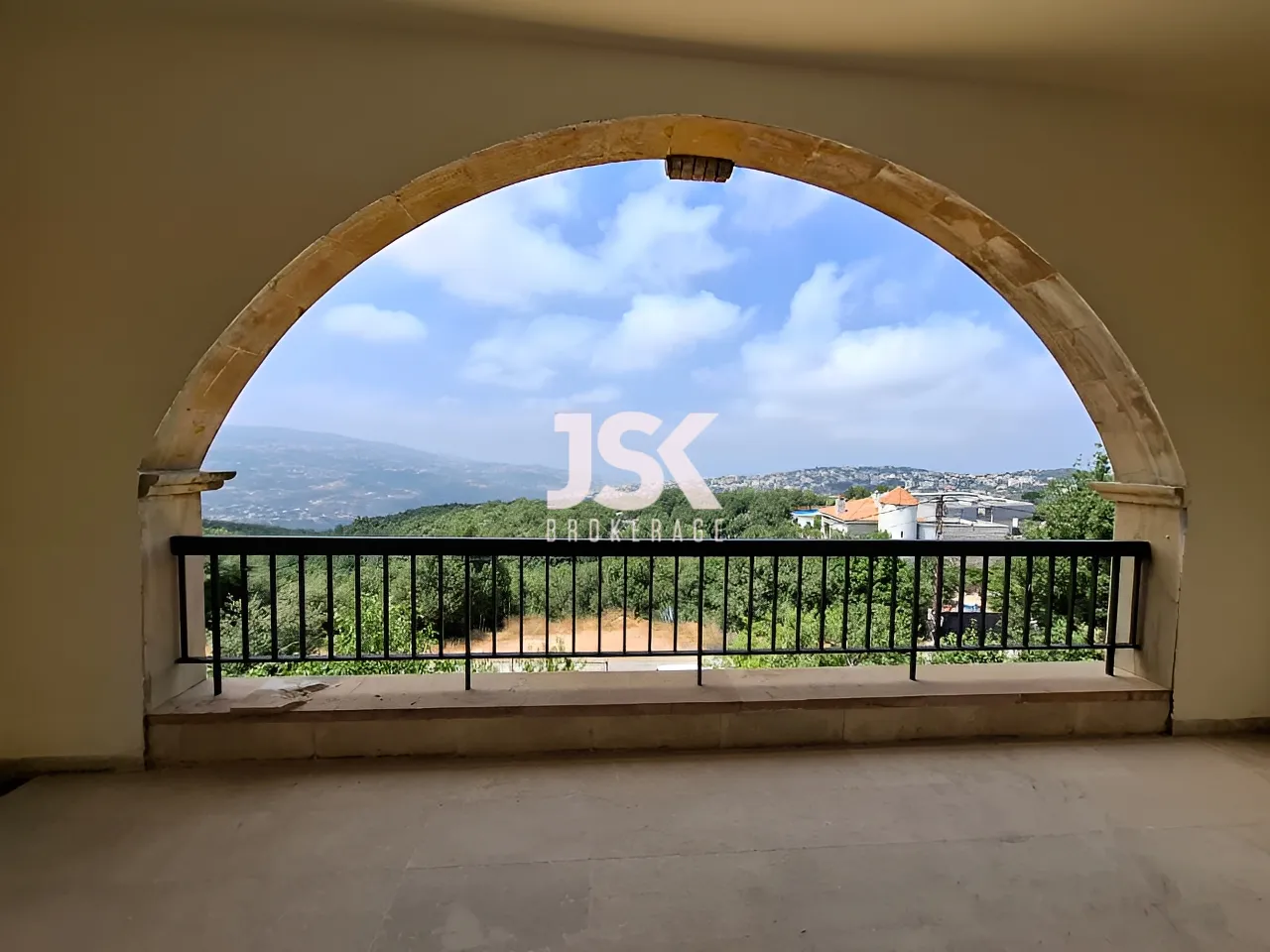Apartment for Rent in Qlayaat