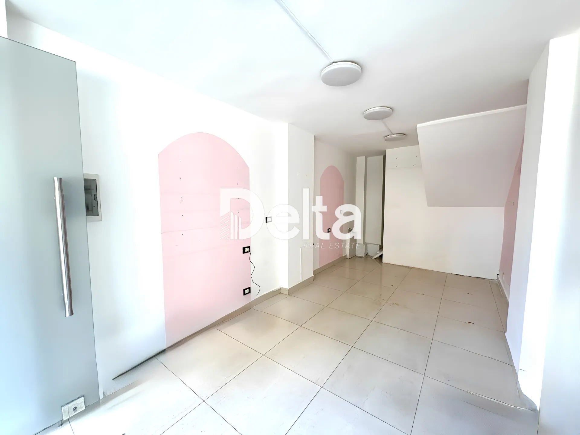 Shop for rent in Zeidaniye