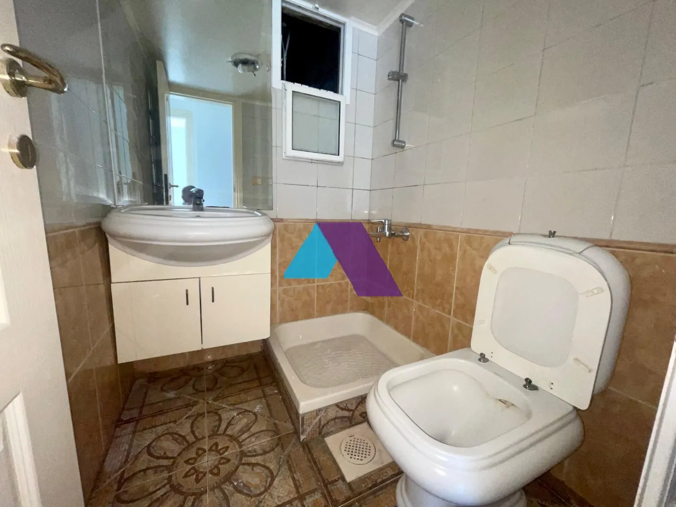 Apartment for Sale in Adma w Dafnah