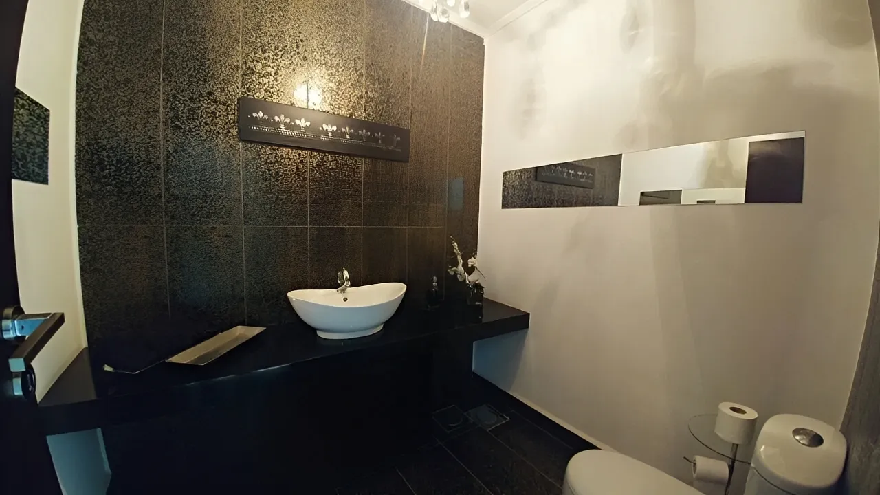 Apartment for Sale in Ballouneh - 4 bed, 5 bath