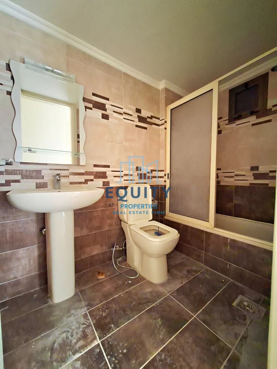 Apartment for Rent in Safra