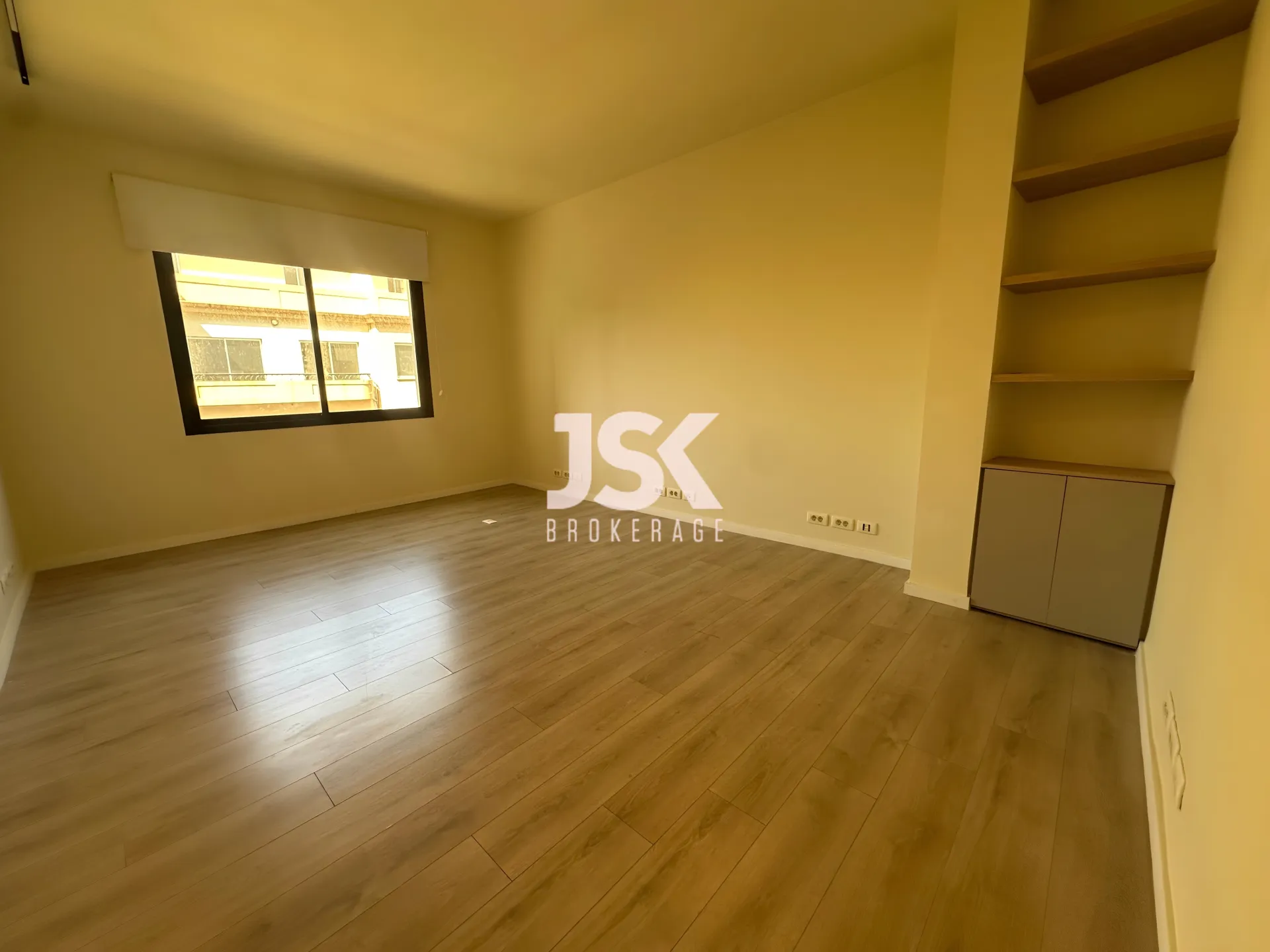 Office for Rent in Saifi Village