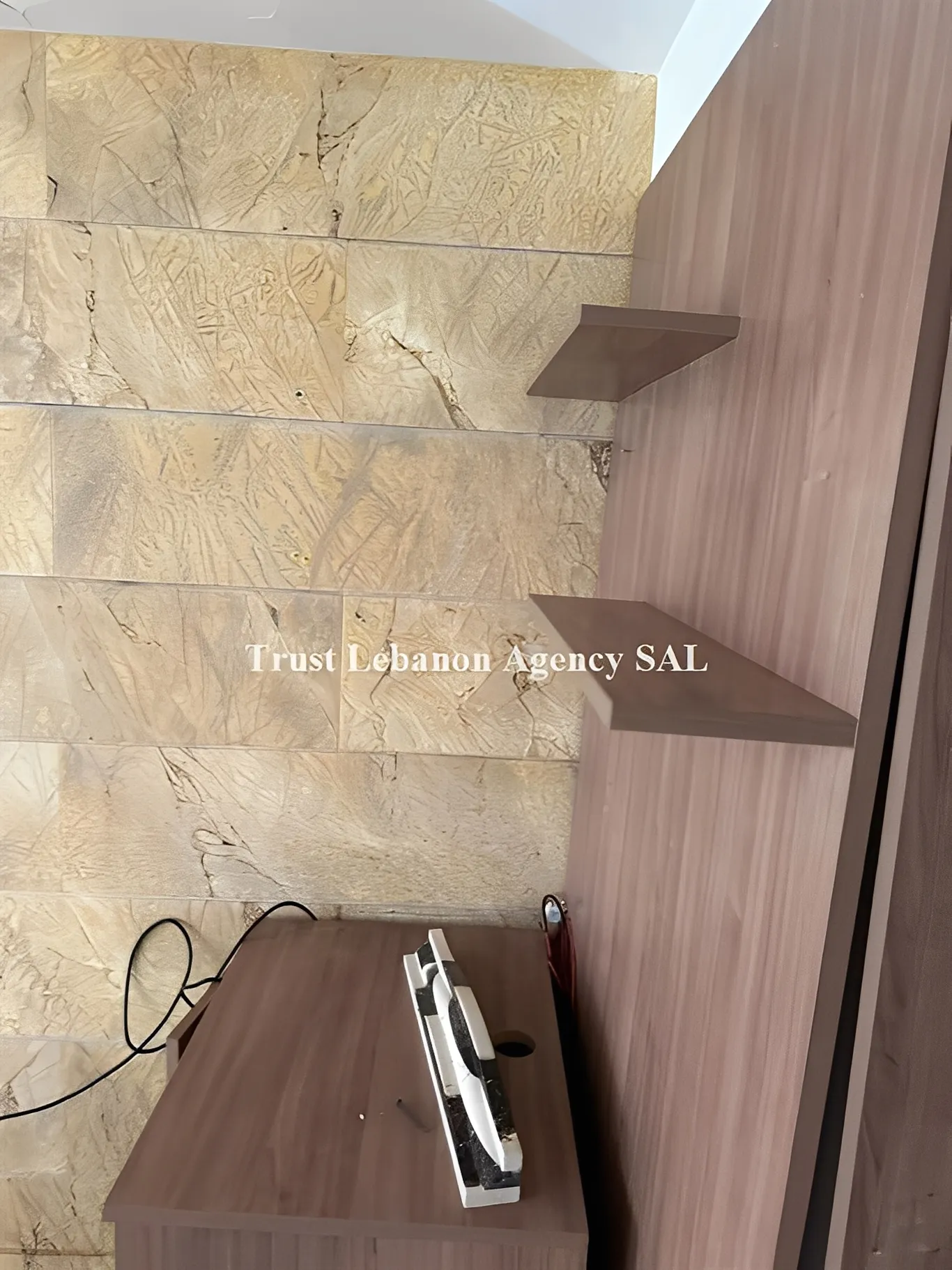 Shop For Rent in Beirut, Unesco
