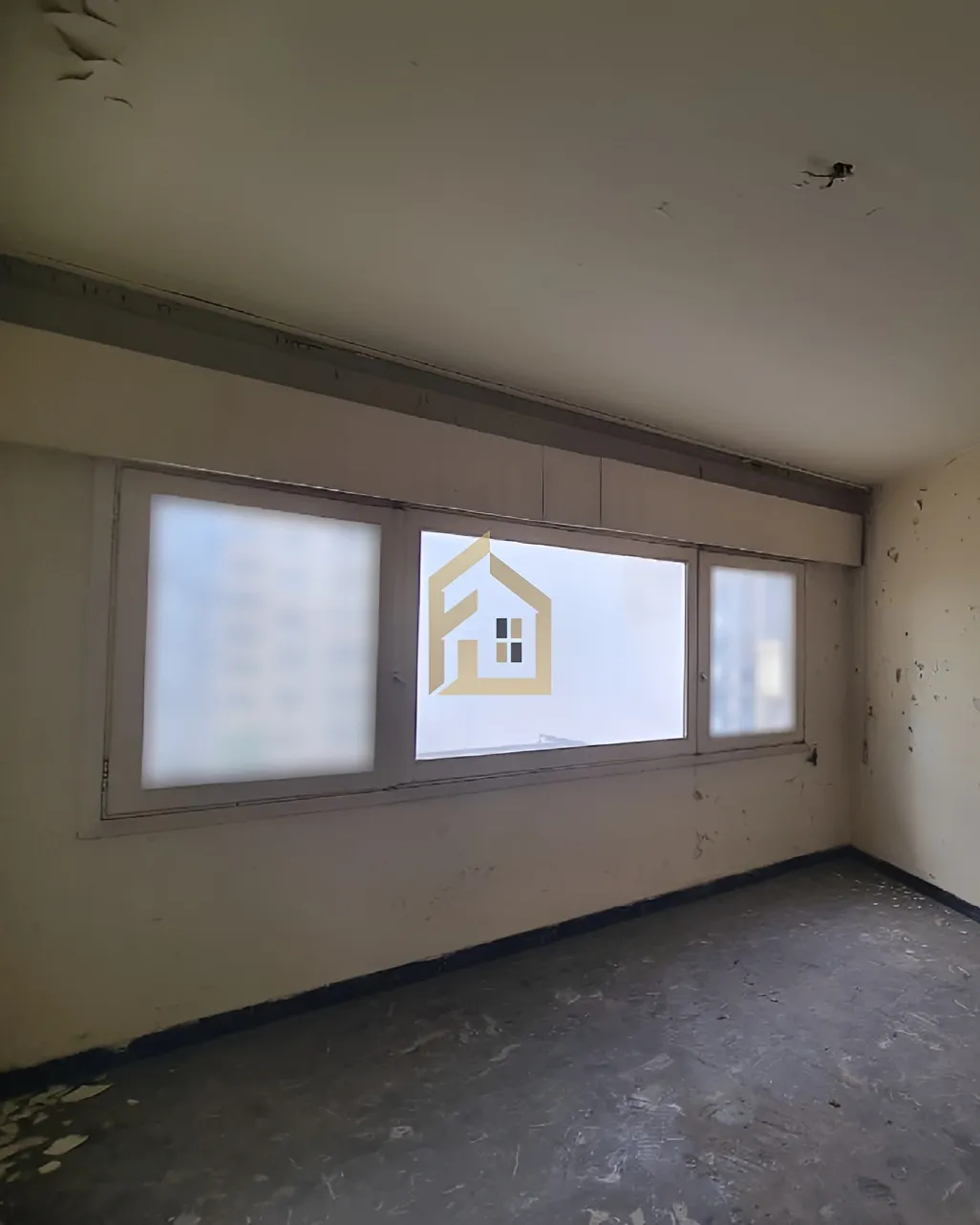 Apartment for sale in Achrafieh, Beirut, Lebanon - 3 bed, 2 bath