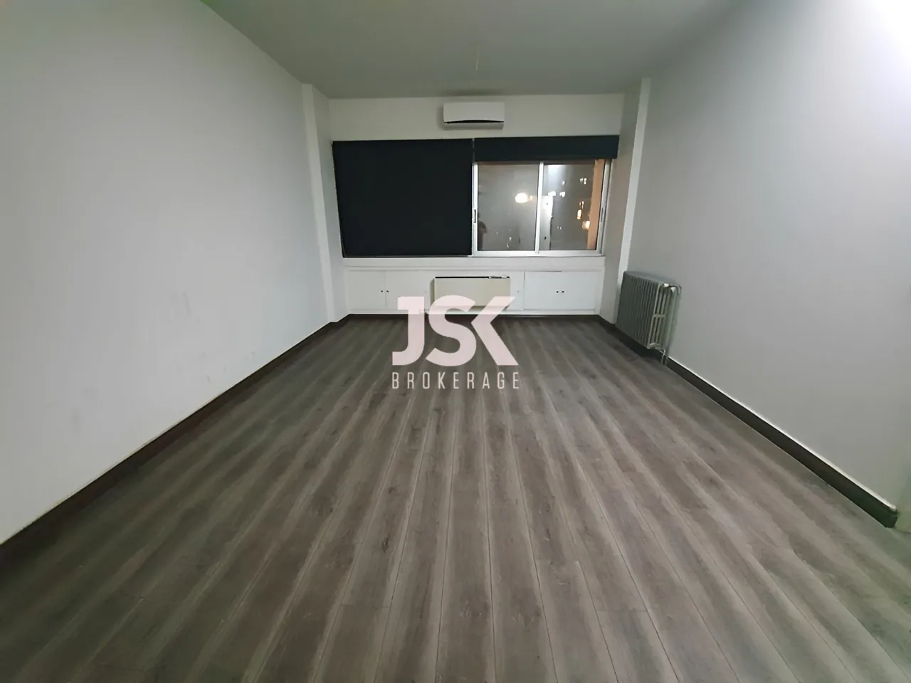 Office for Sale in Daoura