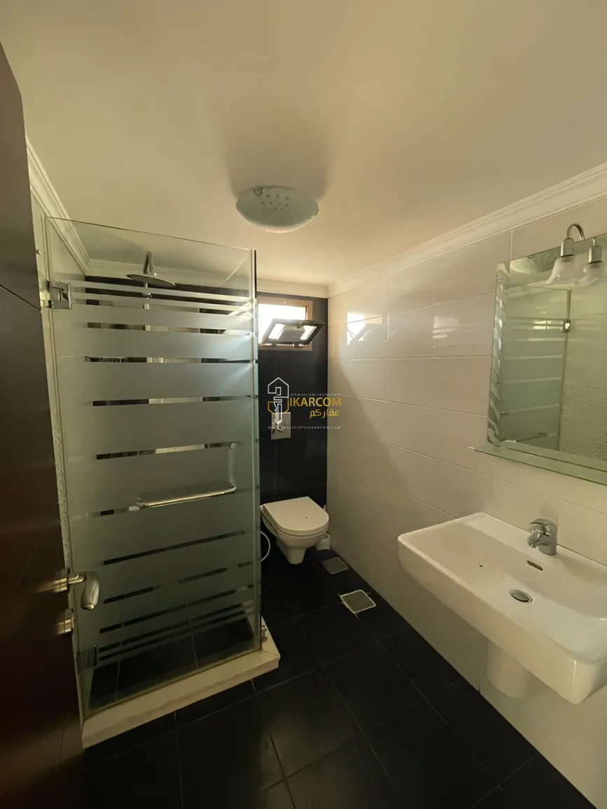 Apartment for sale in Sakiet El Janzeer, Bayrut, Lebanon