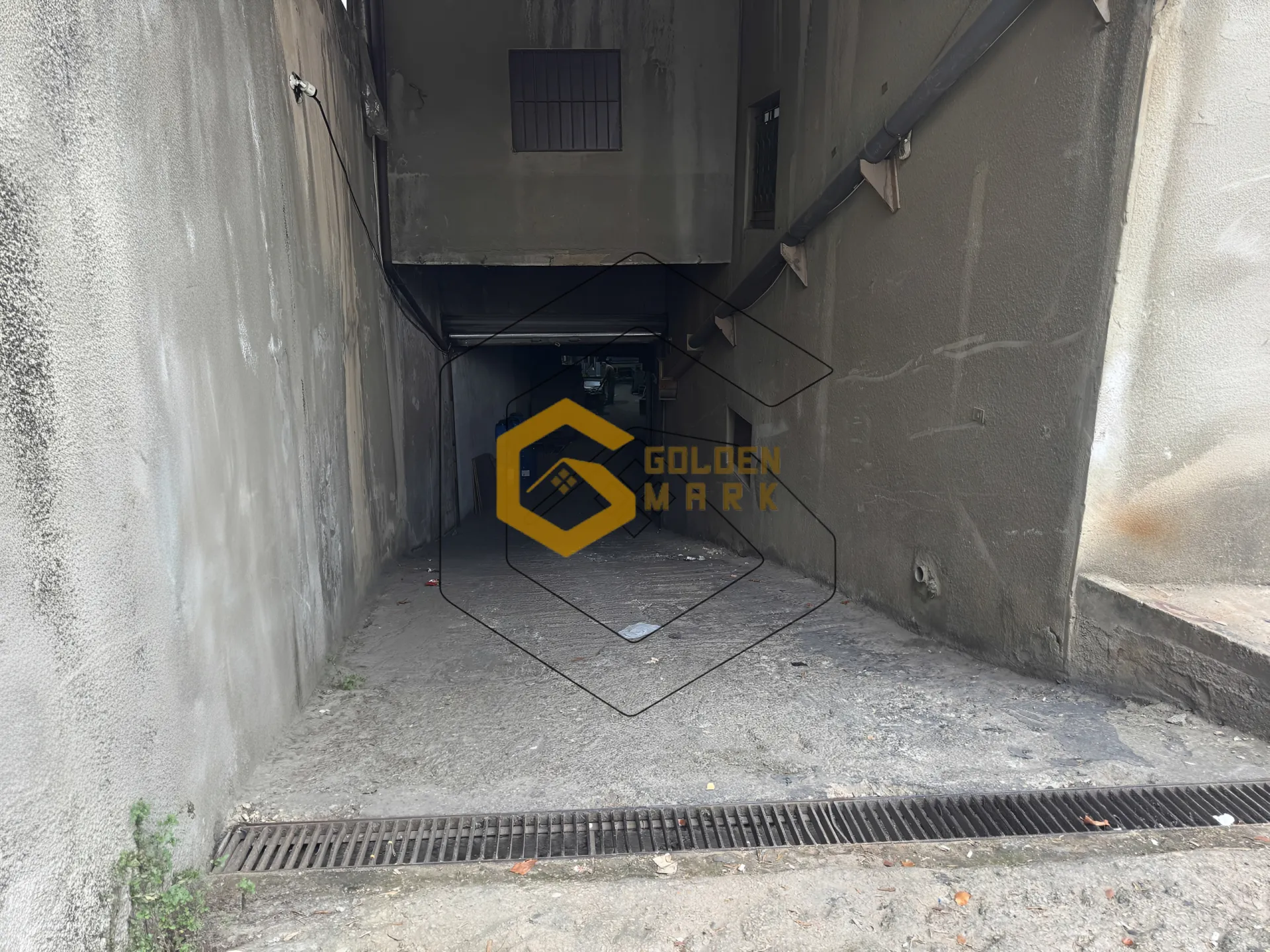 Warehouse for Sale in Roumieh