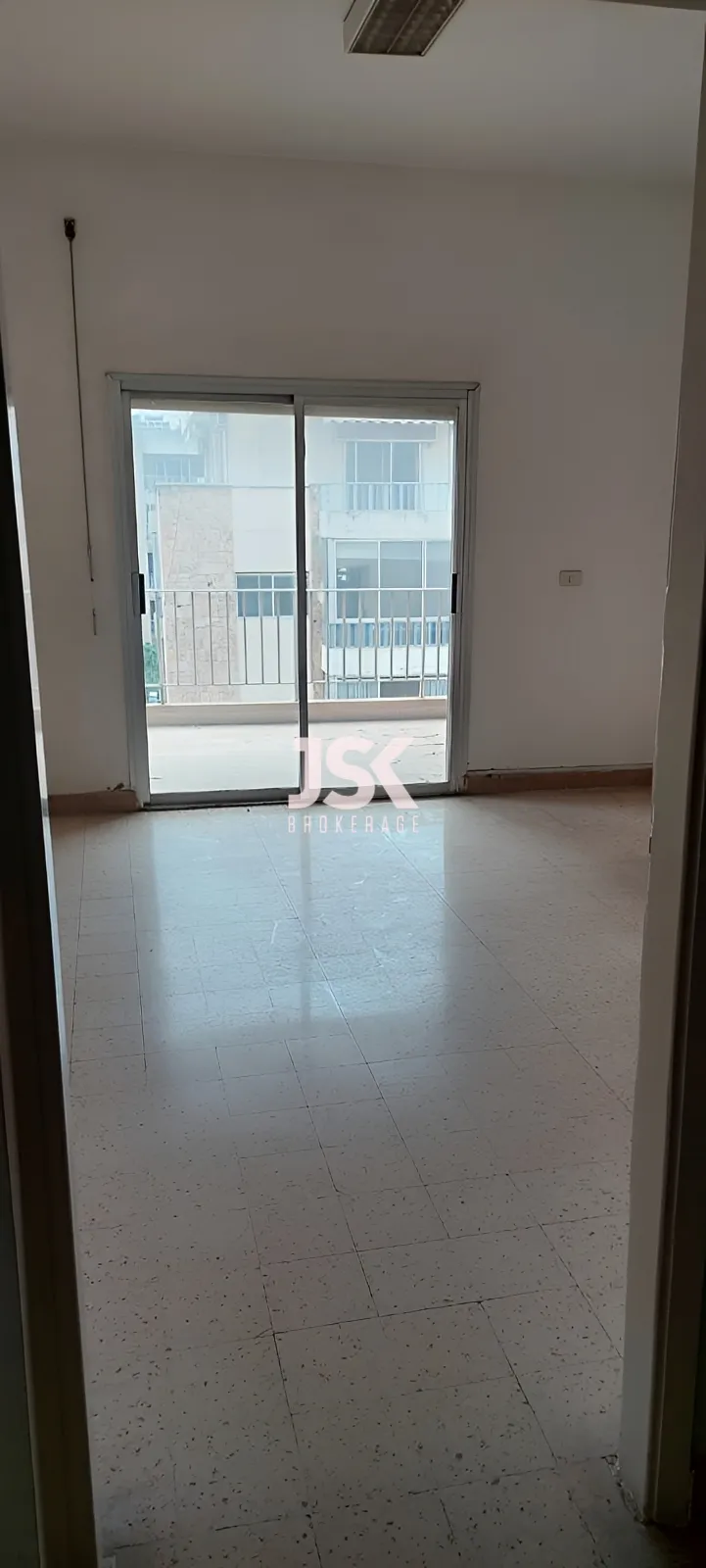 Office for Sale in Horch Tabet