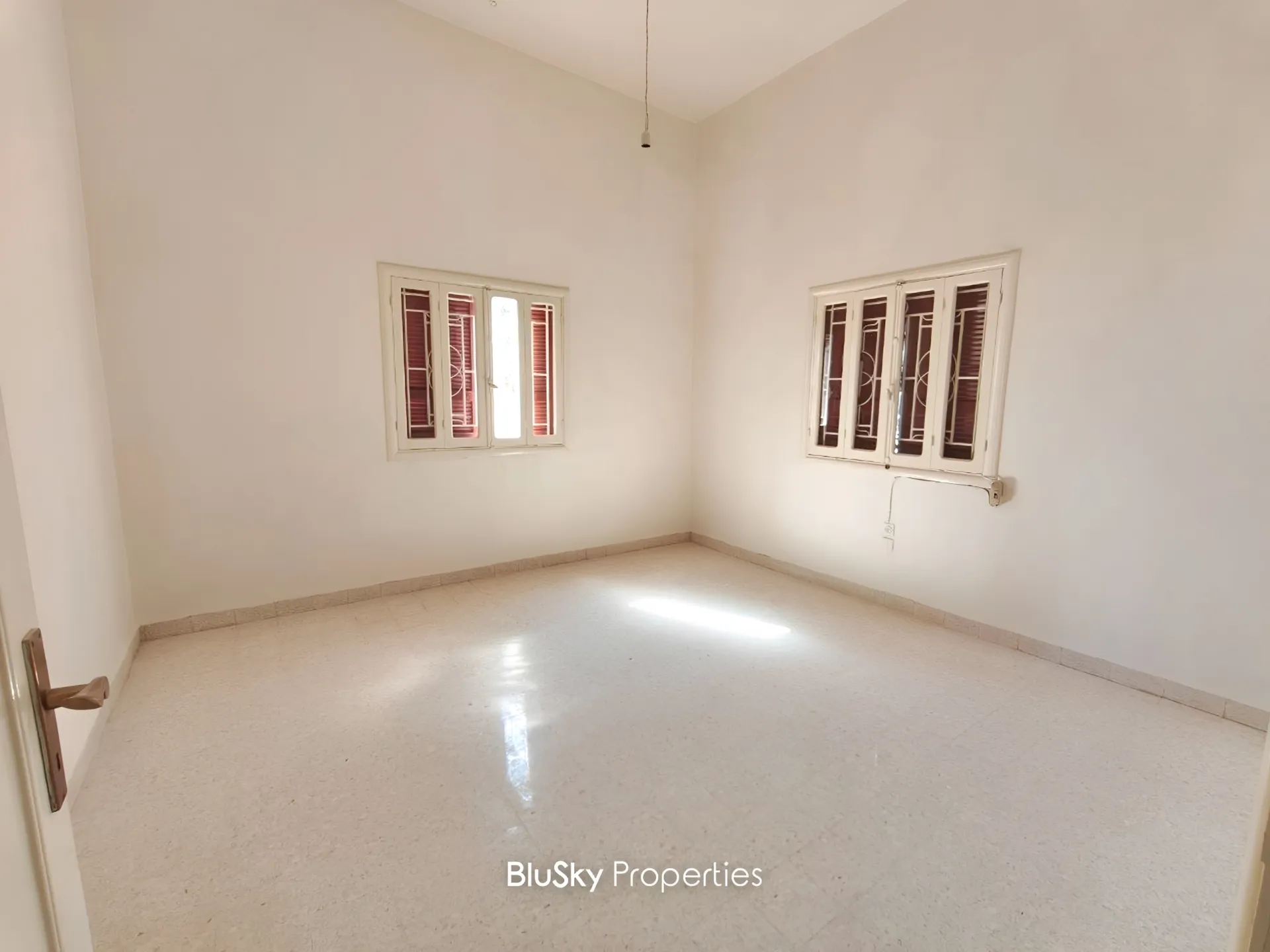 Apartment for rent in Mtayleb