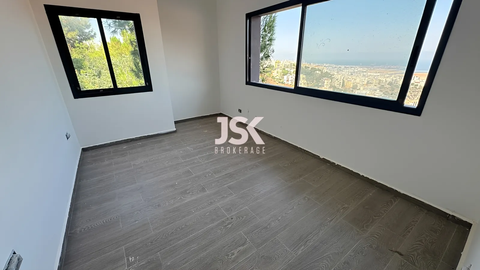 Apartment for Sale in Tilal Ain Saadeh