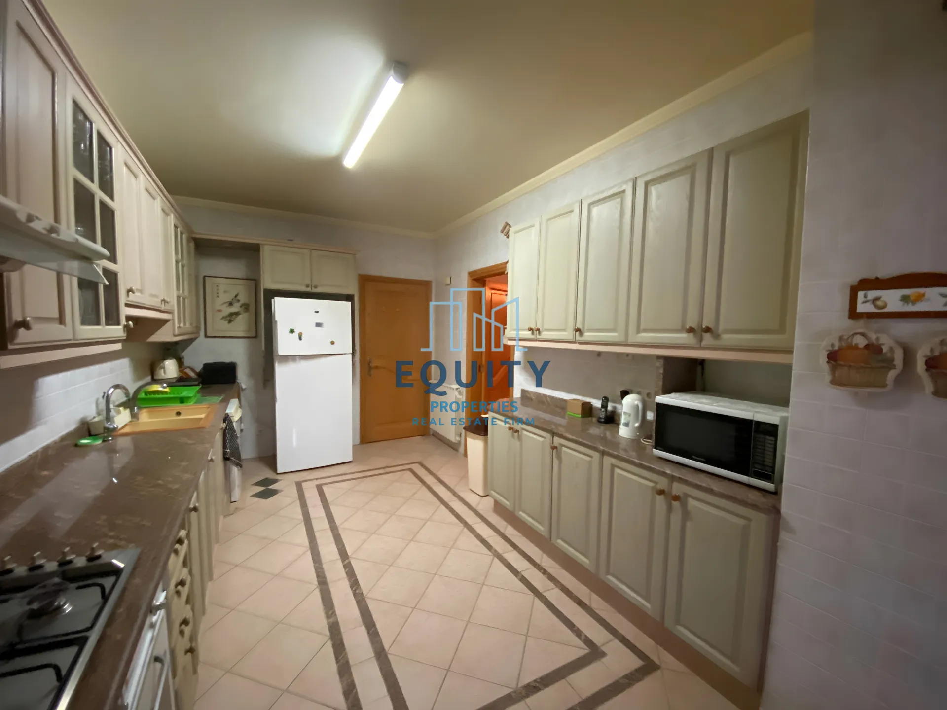 Apartment for Sale in Hamra