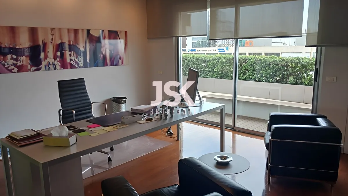 Office for Sale in Zalqa