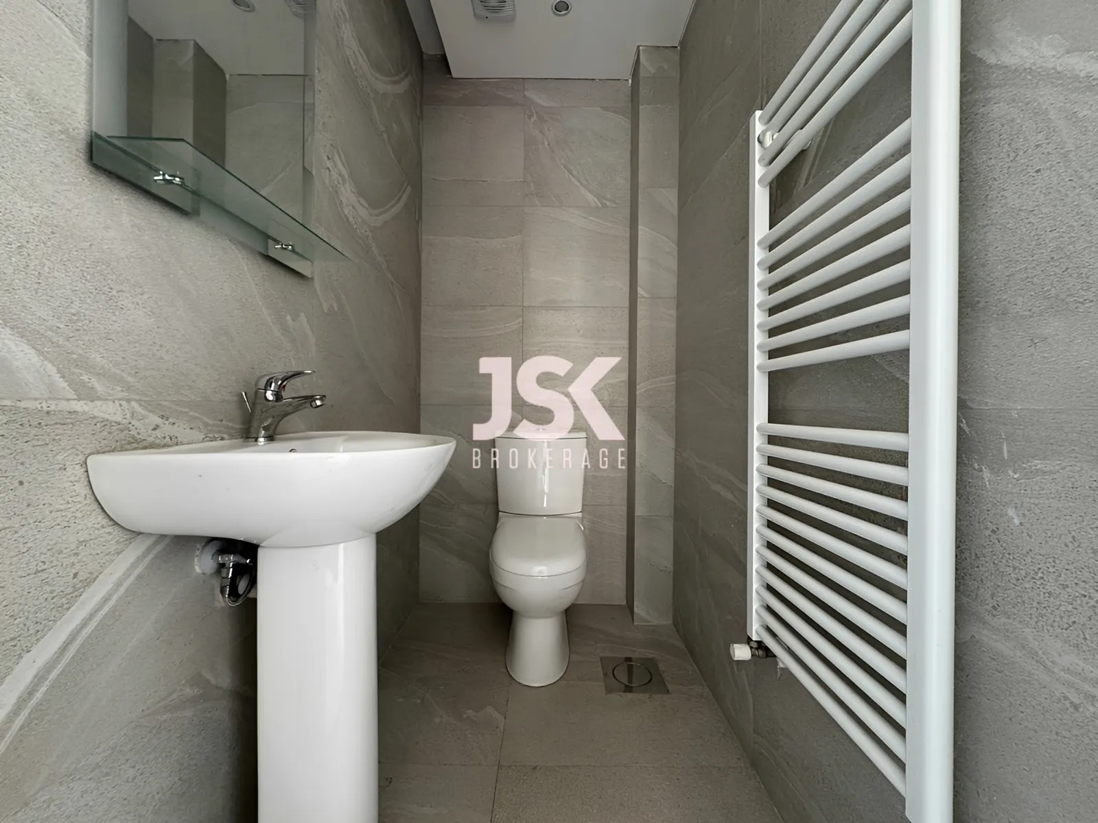 Apartment for Sale in Mar Moussa El Douar