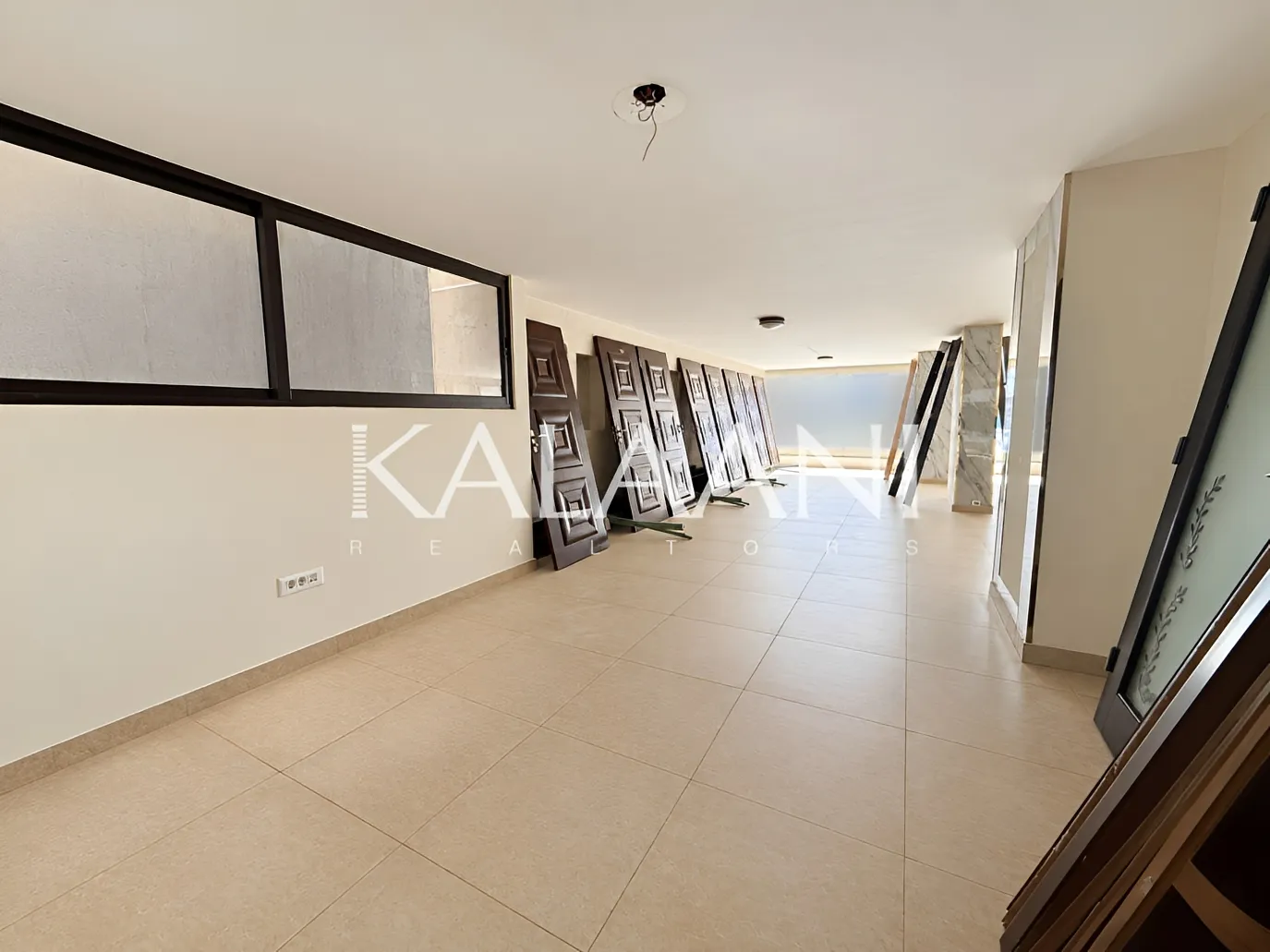 Shop for rent in Jdeideh