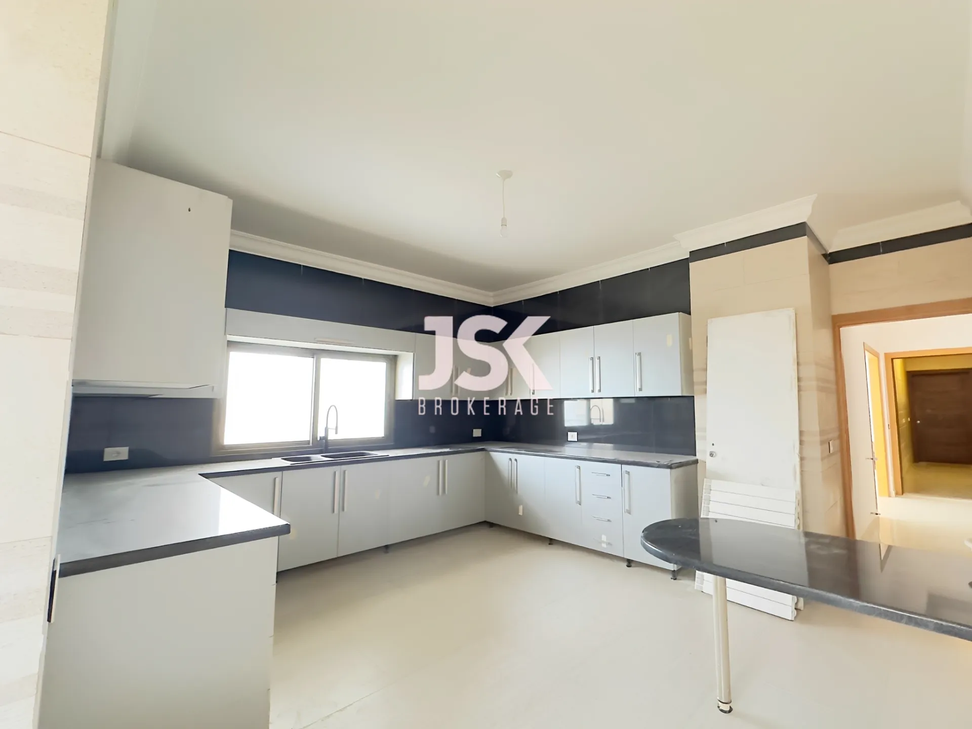 Apartment for Sale in Ain Saadeh